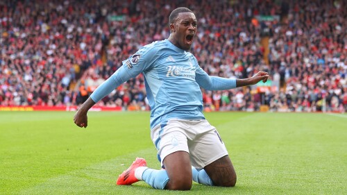 凯发K8天生赢家 一触即发